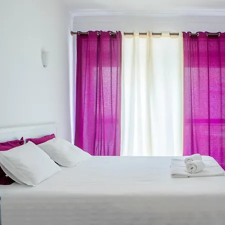 Downtown With Terrace - 4 Bedrooms Apartment